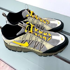 Nike Air Humara QS 'Wheat Grass' FJ7098-700 Men’s Size 13